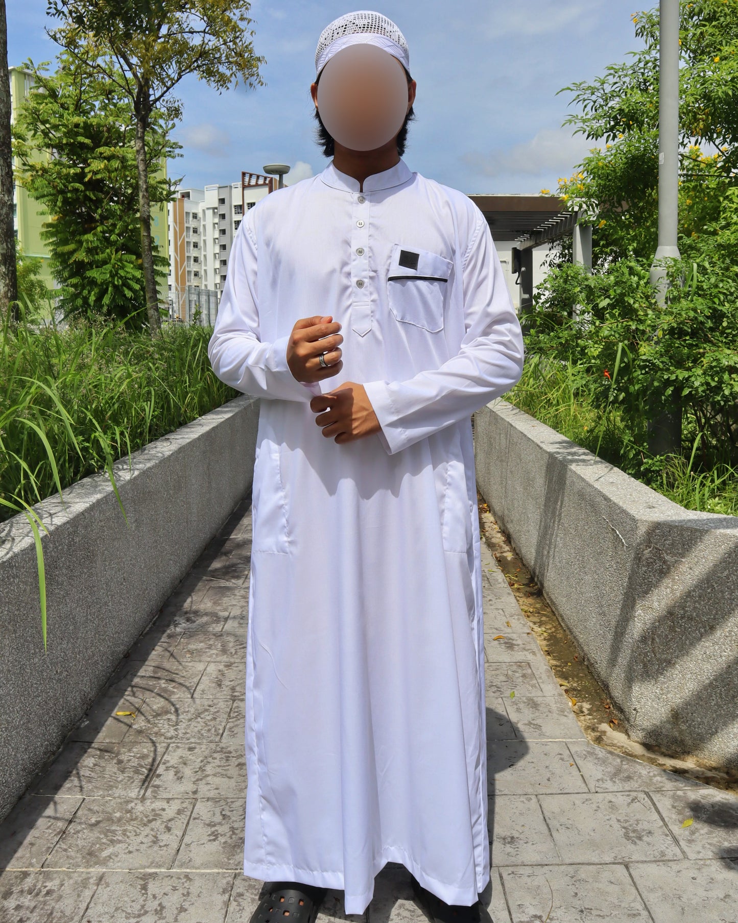 White ‘Al Ghuraba’ Thobe